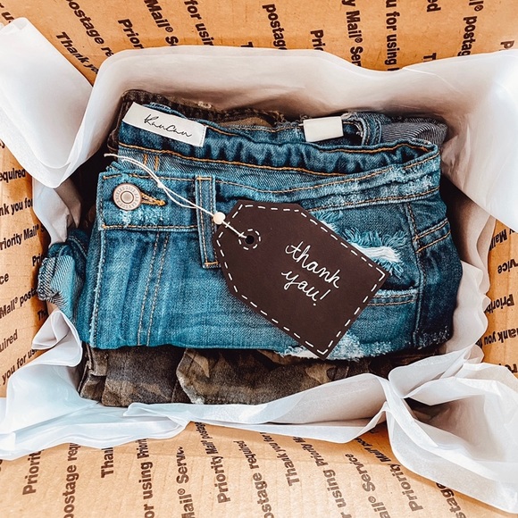 *also known as MID | WEST Thrifted Styling & Co on IG - Picture 13 of 16